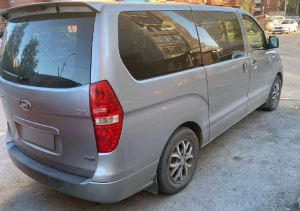 Hyundai H-1 (Grand Starex)
